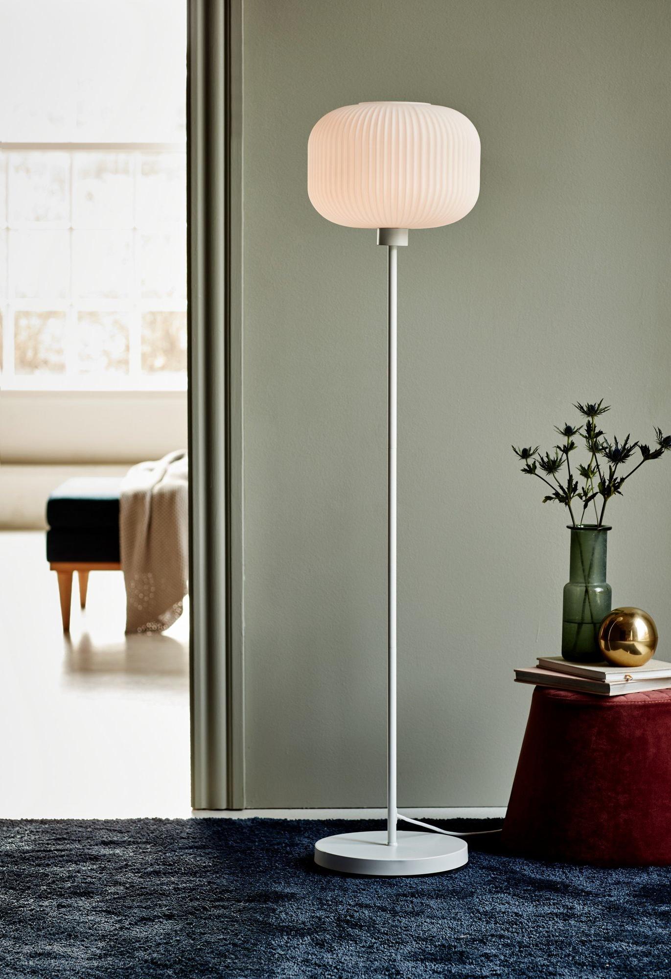Elegancka lampa stojąca podłogowa Milford szklany plisowany klosz otwarty od góry - Nordlux
