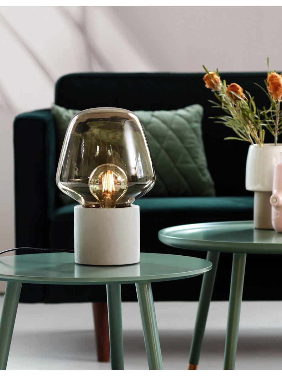 Lampa stołowa Christina szara betonowa podstawa i szklany dymiony klosz - skandynawski loft