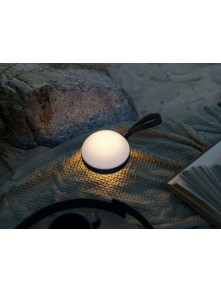 Przenośna mała lampka ogrodowa Bring To-Go czarna z zawieszką, ładowana USB, wodoszczelna IP54