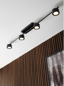 Czarna lampa sufitowa Clyde - 4 spoty LED na ramieniu, ściemniacz