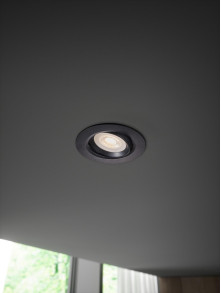 Czarne oczko sufitowe Roar LED 3000K 550lm, ruchome - regulowane na boki