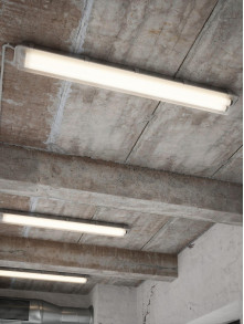 Techniczna lampa do garażu i warsztatu Works IP65 - dwie jarzeniówki LED 10W G13 60cm