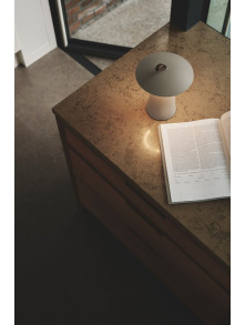 Kremowa lampa stołowa Ara To-Go mobilna na taras - ładowana USB LED 3000K IP54 Kremowa lampa stołowa Ara To-Go mobilna na taras - ładowana USB LED 3000K IP54
