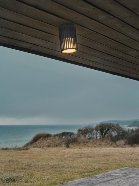 Nowoczesna lampa sufitowa zewnętrzna Aludra, z IP54, skandynawska antarcytowa tuba spot E27 Nowoczesna lampa sufitowa zewnętrzna Aludra, z IP54, skandynawska antarcytowa tuba spot E27