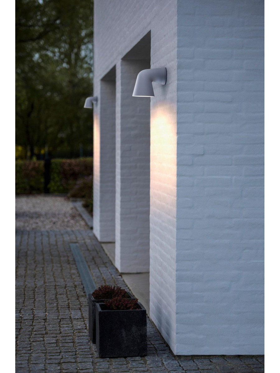 Biały minimalistyczny kinkiet zewnętrzny Front zagięta aluminiowa rurka - Nordlux