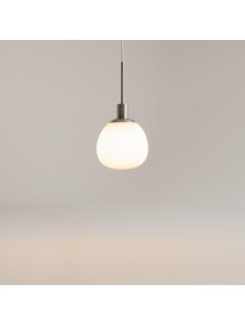 Chromowana lampa wisząca Erich - mlecznobiała szklana kula 1-punktowa 15 cm - Maytoni