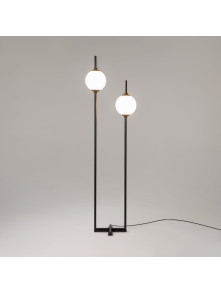 Nowoczesna czarna lampa podłogowa The Sixth Sense LED do salonu - dwa szklane kule 3000K Nowoczesna czarna lampa podłogowa The Sixth Sense LED do salonu - dwa szklane kule 3000K