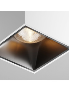 Oprawa sufitowa natynkowa LED Alfa – kwadratowa, sześcian, 12W, 3000K, kąt 24°, ściemnialna, biała z czarną wnęką Oprawa sufitowa natynkowa LED Alfa – kwadratowa, sześcian, 12W, 3000K, kąt 24°, ściemnialna, biała z czarną wnęką